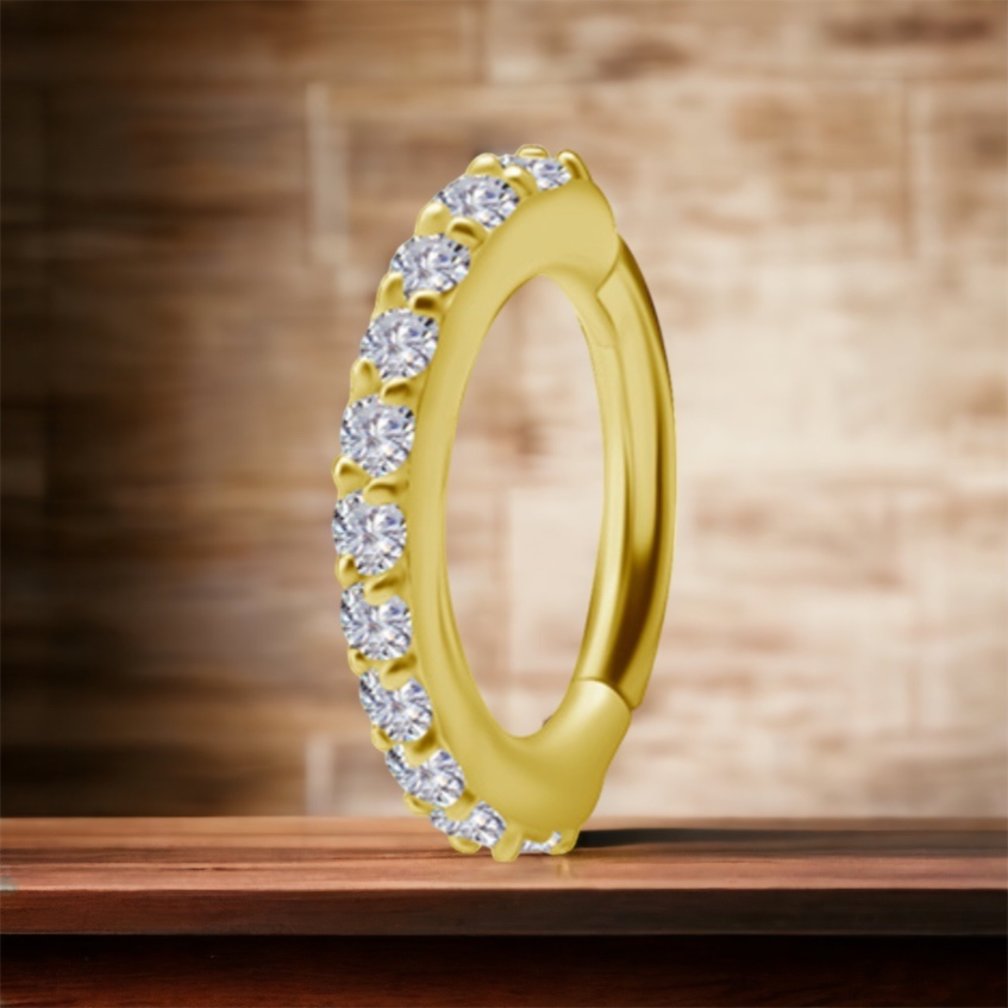18 Karat Gold Rook Oval Ring - Lab Diamonds