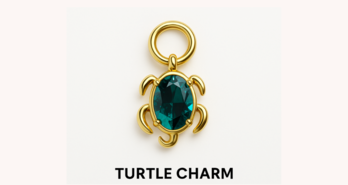 Schildpad Charm: Tijdloze Bescherming in Goud