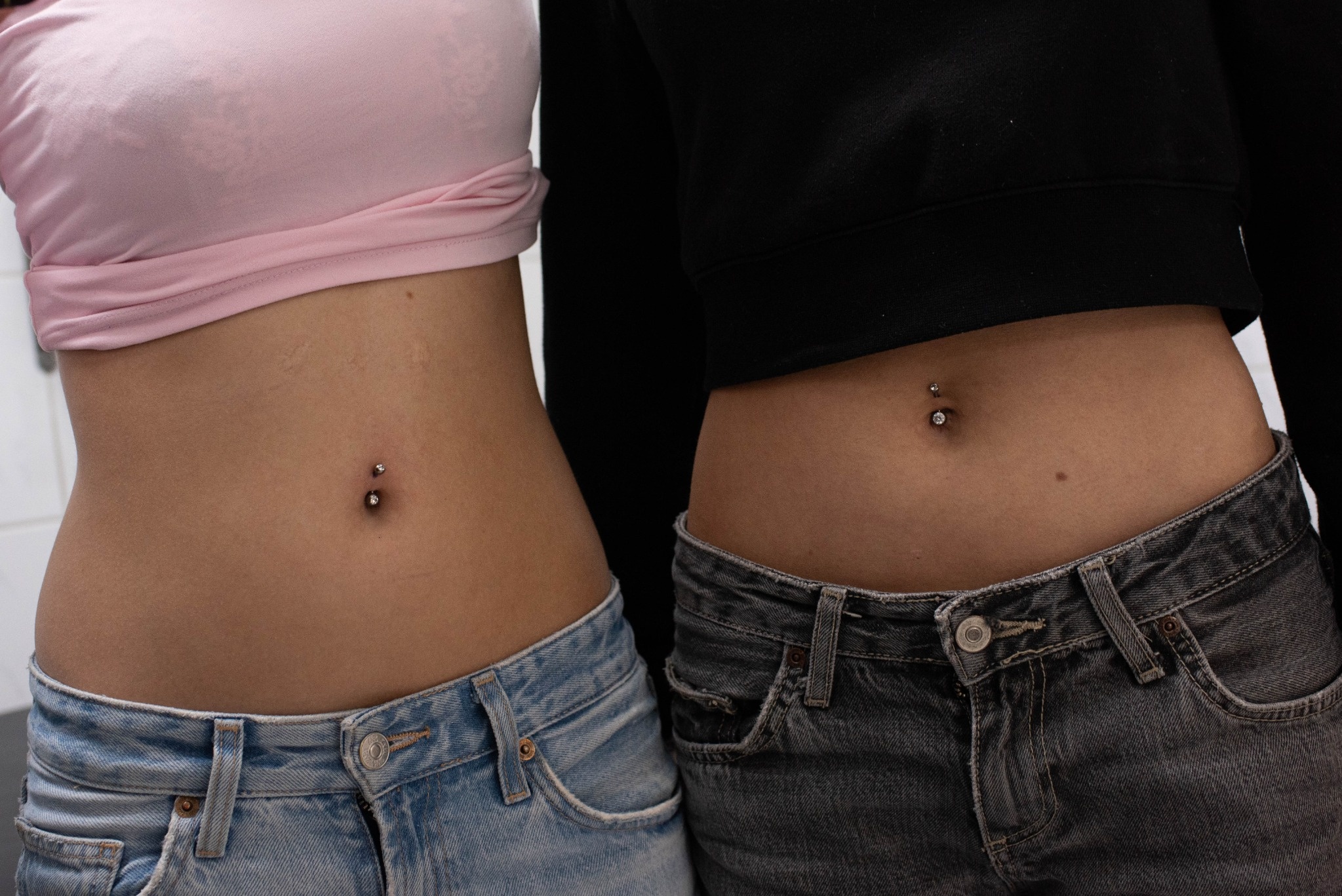 De terugkeer van de navelpiercing – minimalistisch, elegant en tijdloos