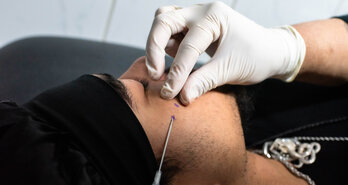 Een piercing als gesprek met je lichaam