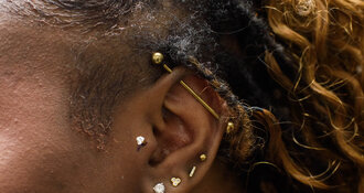 Curated Ear: zo bouw je meerdere oorpiercings op tot één mooi geheel