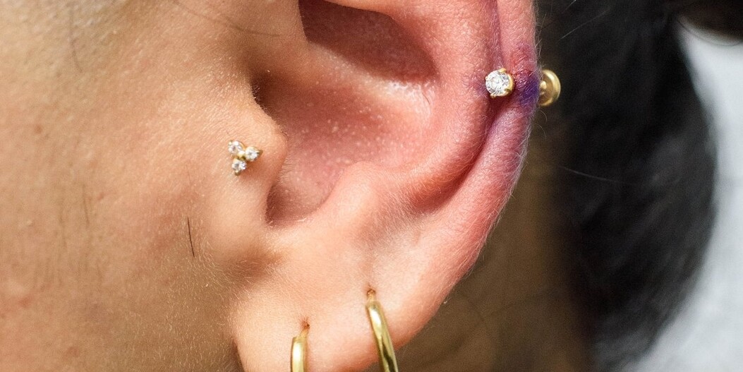 Piercing charms: how to wear a charm safely and in style
