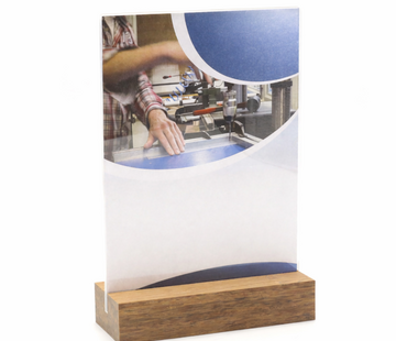 Kaarthouder A4 Premium met caramel Bamboo voet