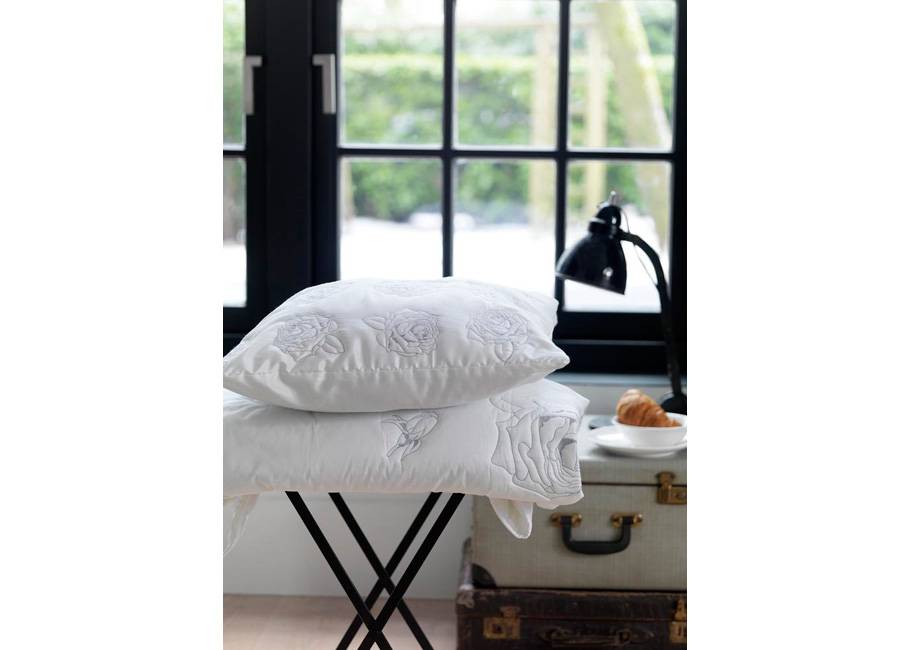 sierkussen Roses bedspread Marjolein Bastin White