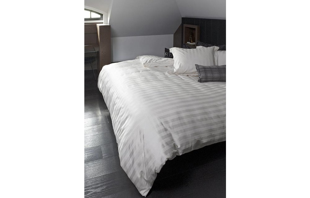 dekbedovertrek Beddinghouse Shine Ecru