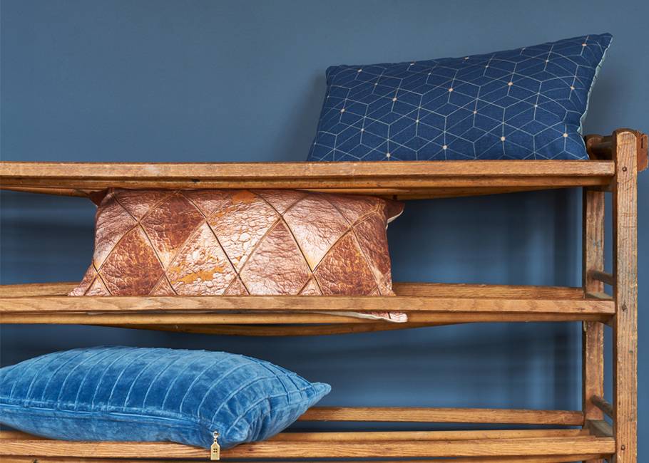 sierkussen KAAT Amsterdam Aura Blue