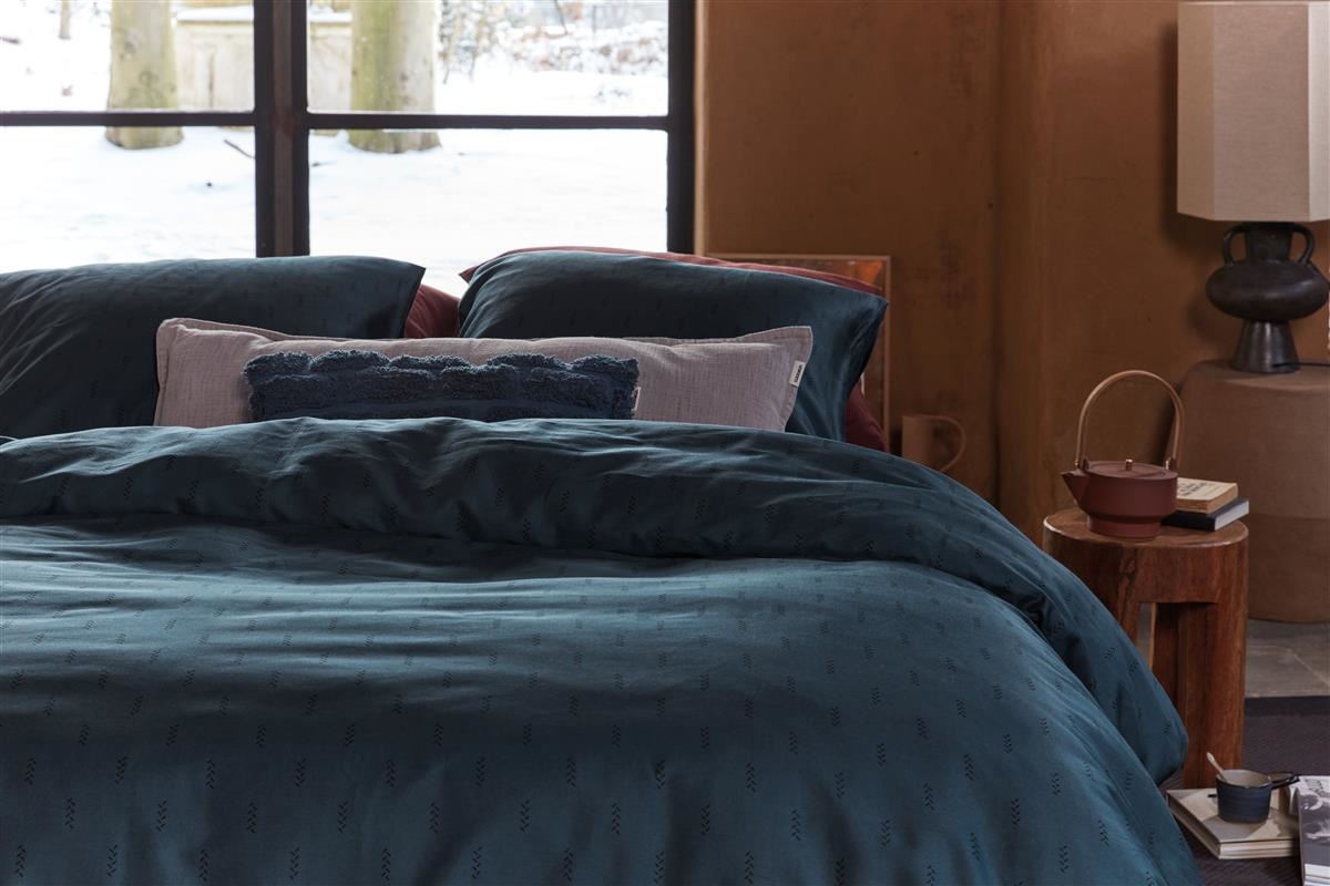 worstelen Onvoorziene omstandigheden Valkuilen vtwonen vtwonen Tufted Sierkussen - Donker Blauw - GoedSlapen.nl