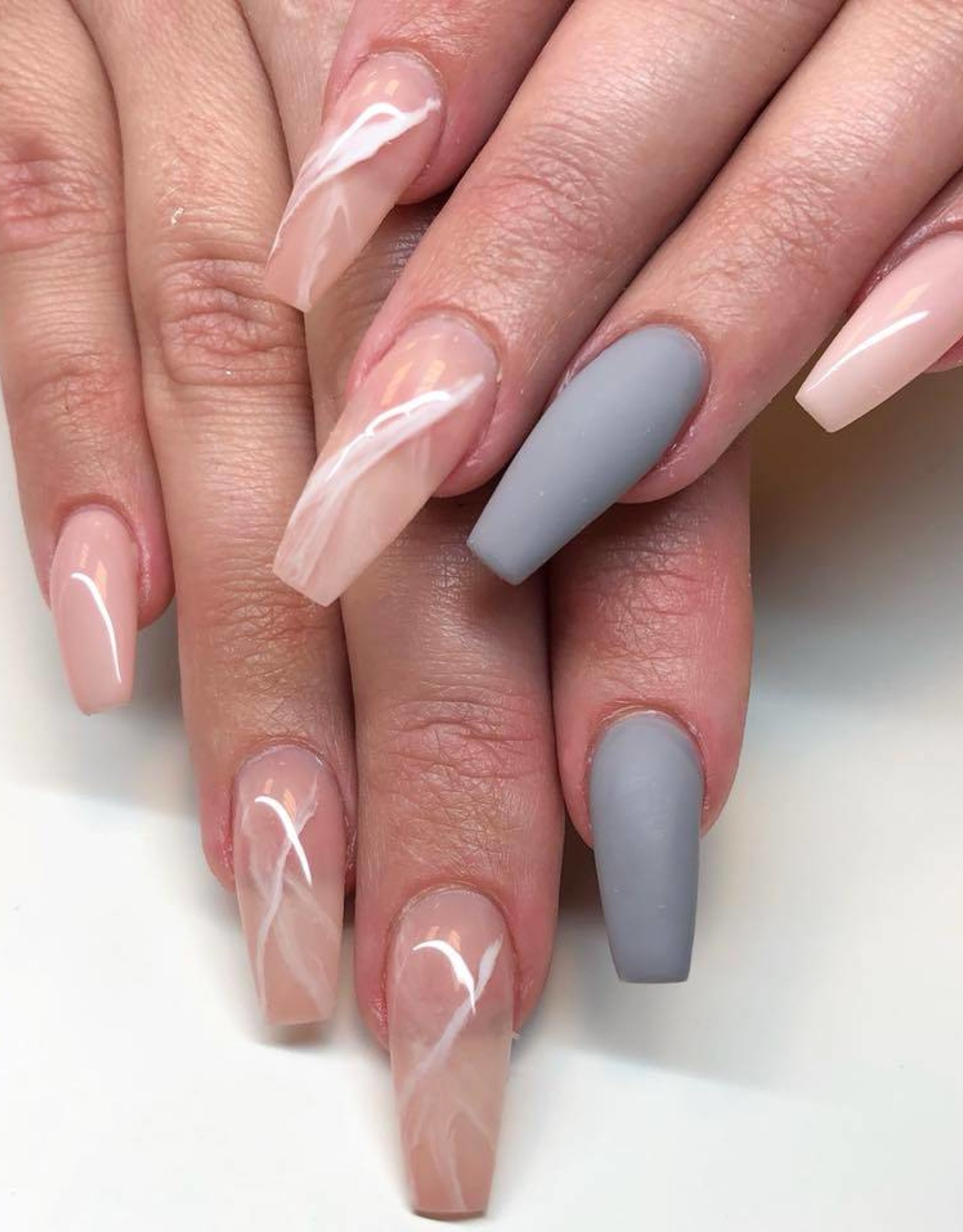 Gel Polish Feather Grey