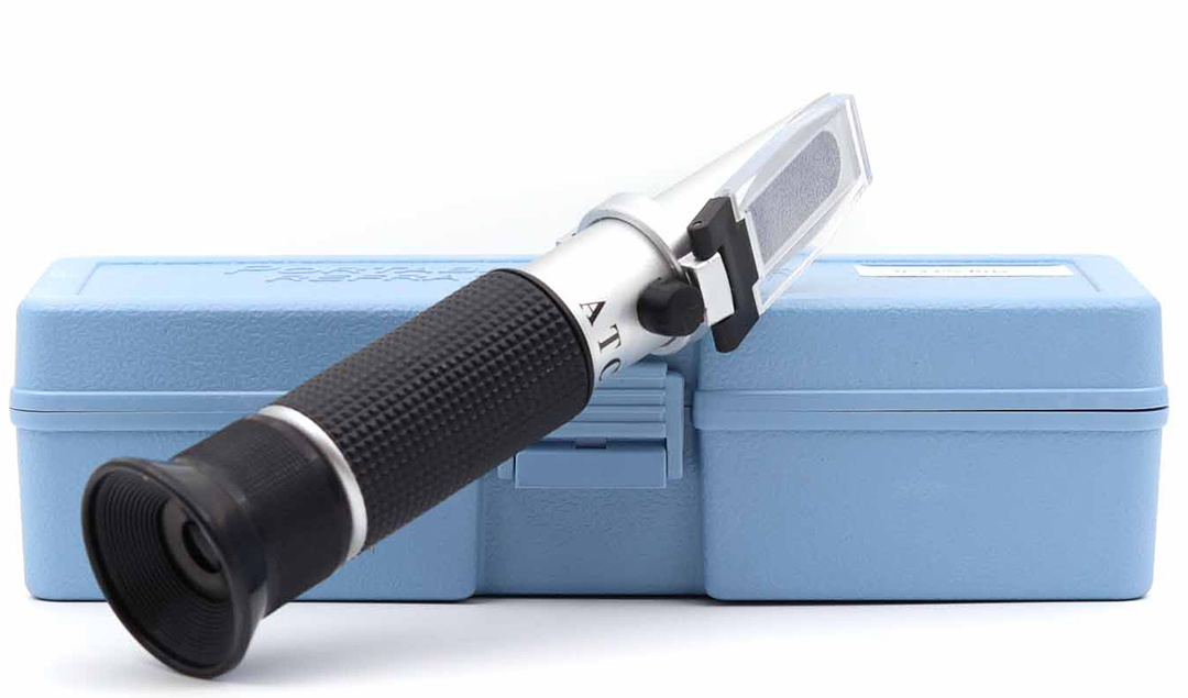 Refractometer