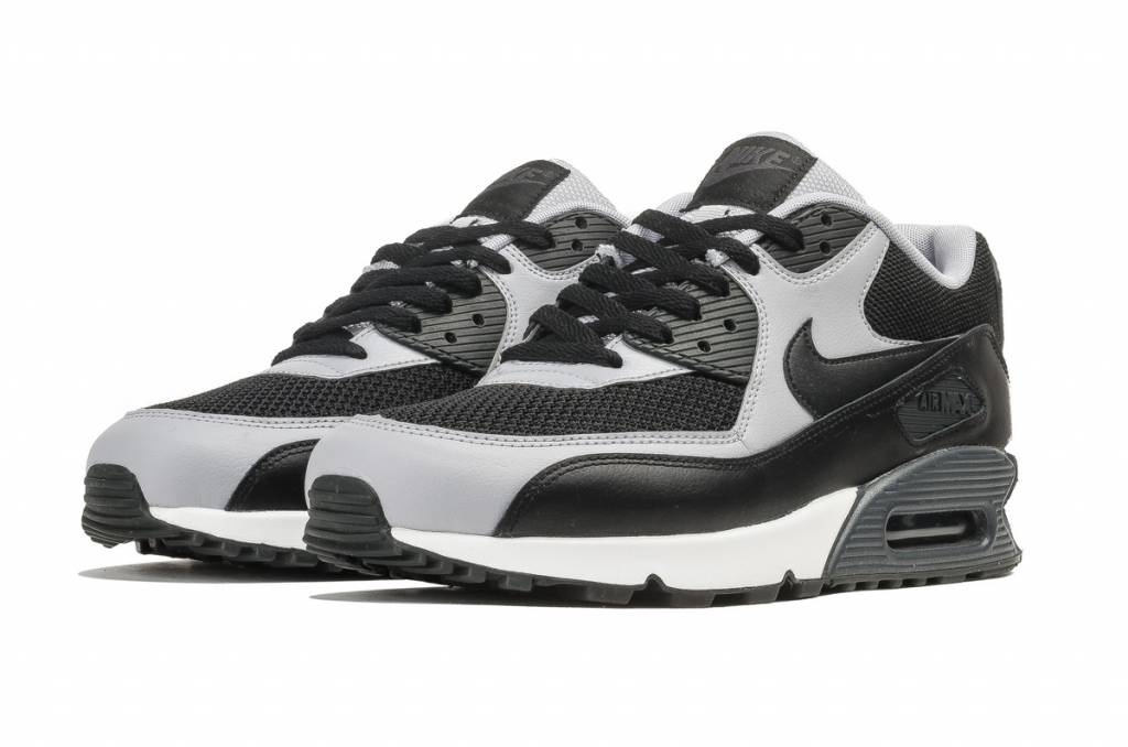 Nike Nike Air Max 90 Essential 537384 053 Nike Nike Air Max 90 Essential 537384 053