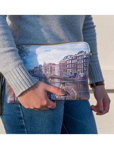 Celdes Purse bicycles at the canal Amsterdam