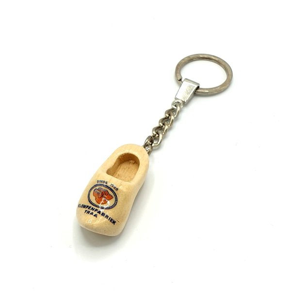 Woodenshoe keyhanger with logo