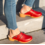 DINA Schwedische Clogs - schlichtes Rot - Schuhclogs von Dina