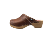 DINA Schwedische Clogs klassisch braun - Unisex -