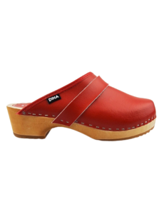 DINA Schwedische Clogs - schlichtes Rot - Schuhclogs von Dina