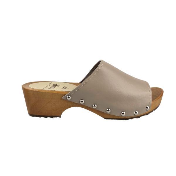 DINA Dina wooden sandals beige with studs