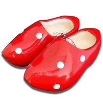 Wooden shoes Red Dots