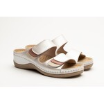 Leon Footwear Sandals with Velcro and anti-slip studs in the sole - Pearl pink