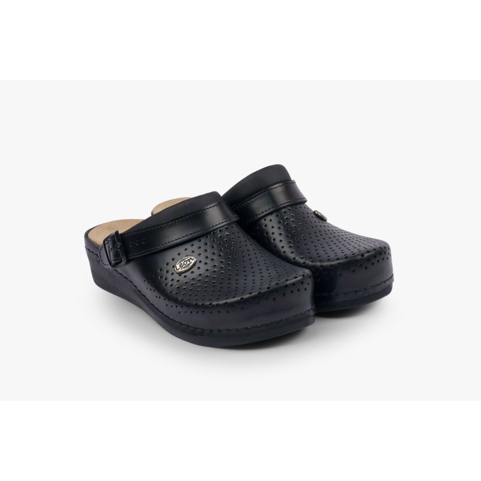 Leon Footwear Medical clogs with removable sole and anti-slip stud in sole - black