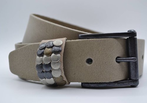 Scotts Bluf 4,5cm taupe studriem van Italiaans volnerf leer Scotts Bluf 4,5cm taupe studriem van Italiaans volnerf leer