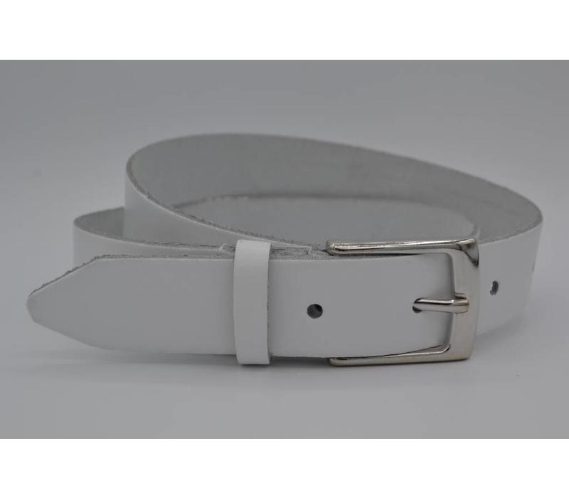 Deze witte riem is gemaakt van splitleer  en is geschikt voor zowel mannen als vrouwen. Met de oud-zilveren gesp en bijna 3mm dik leer heeft deze riem een juiste prijs kwaliteit verhouding - Copy