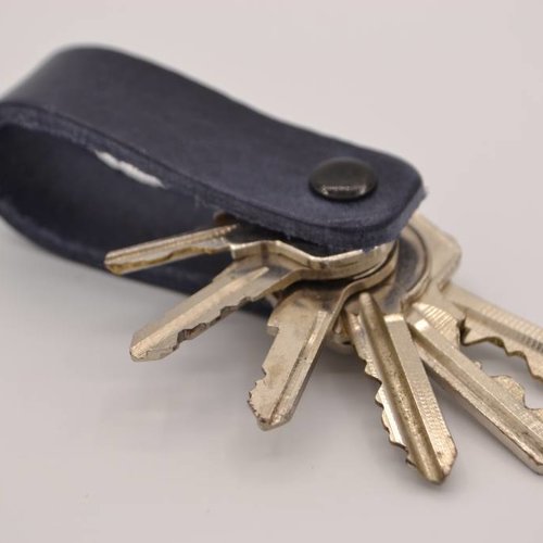 blauwe echt lederen sleutelhanger 