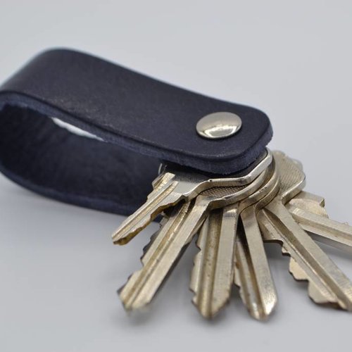 blauwe echt lederen sleutelhanger 