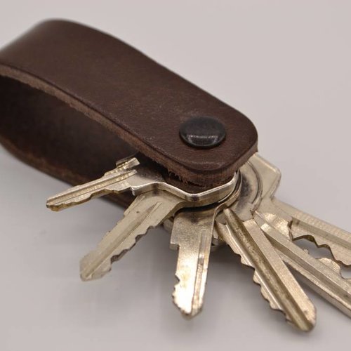 Bruine echt lederen sleutelhanger 