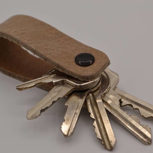 Taupe echt lederen sleutelhanger 