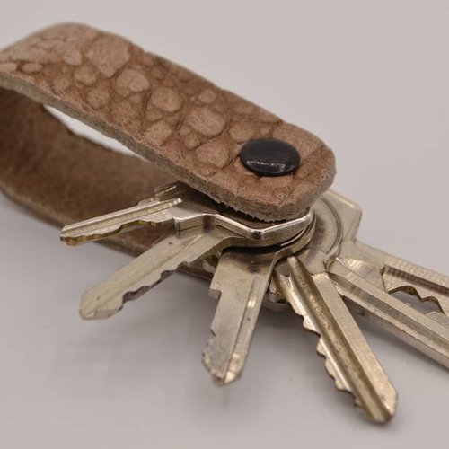 Taupe croco echt lederen sleutelhanger 