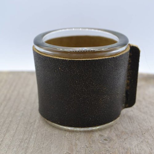 Kaarsenhouder voor theelicht. Glas en grof zwart leer 