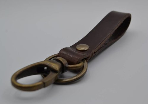 Scotts Bluf Sleutelhanger Brons met bruin Leer Scotts Bluf Sleutelhanger Brons met bruin Leer