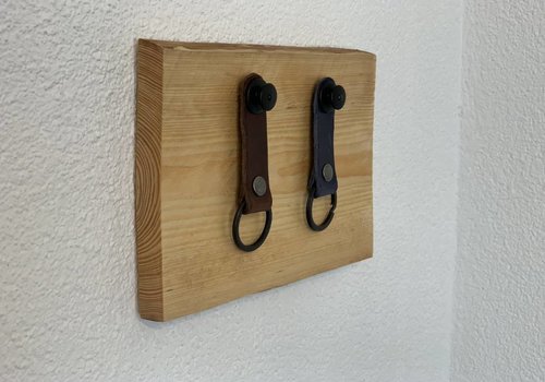 Scotts Bluf Sleutelplankje van douglas hout inclusief 2 moderne sleutelhangers van echt leer Scotts Bluf Sleutelplankje van douglas hout inclusief 2 moderne sleutelhangers van echt leer