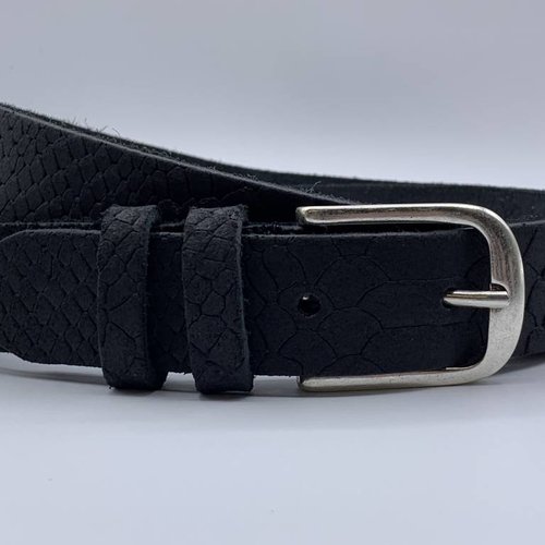 Trendy zwarte damesriem met slangenprint. 