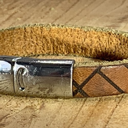 Armband vintage gelaserd met brick print 