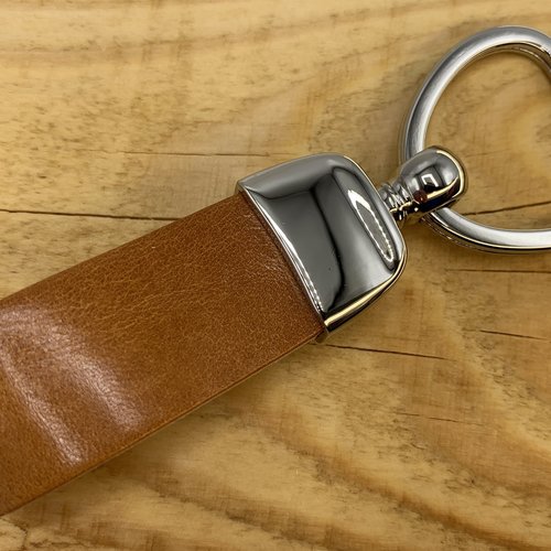 Cognac sleutelhanger met hart vormige sleutelring 