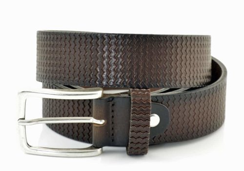 Cornerstone Bruine 3,5cm brede geprente riem van Italiaans leer. Cornerstone Bruine 3,5cm brede geprente riem van Italiaans leer.