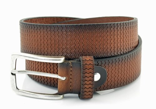 Cornerstone Cognac 3,5cm brede riem gemaakt van Italiaans leer met een mooi patroon.