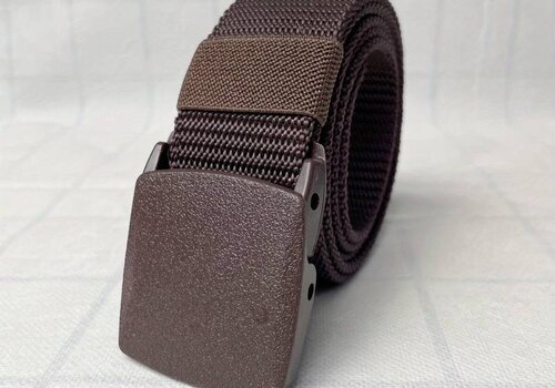 Bullock Bruine metaalvrije koppelriem van Nylon. Bullock Bruine metaalvrije koppelriem van Nylon.
