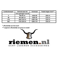 Moderne vlechtriem van bruin echt leer.