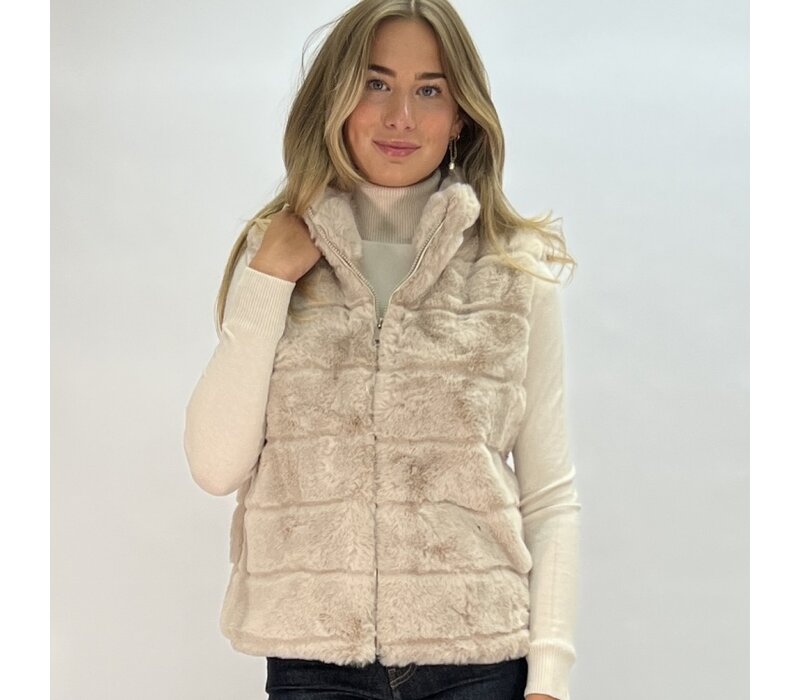 Beige dames bodywarmer van kunst vegan bont.