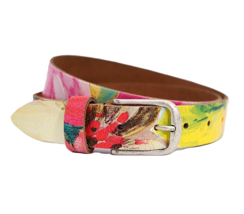 3 cm brede riem met kleurrijke bloemenprint. Echt Nederlands krakkelee leer.