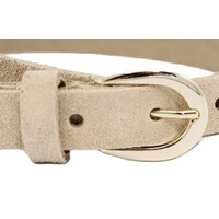 Joss Mode beige 2 cm brede riem afgewerkt met gouden gesp.