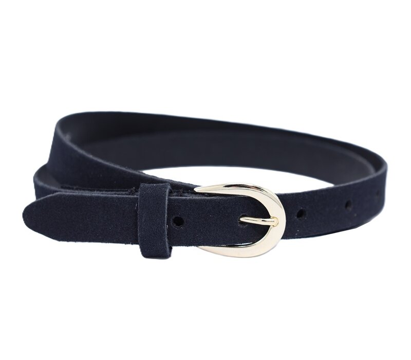 Joss Mode zwarte 2 cm brede riem afgewerkt met gouden gesp.