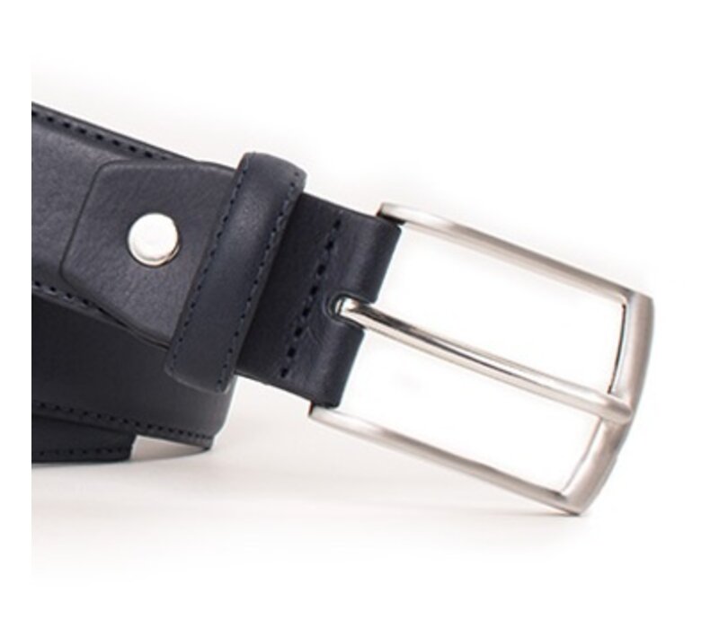 Kwalitatief hoogwaardige Tresanti riem van Italiaans blauw leer.