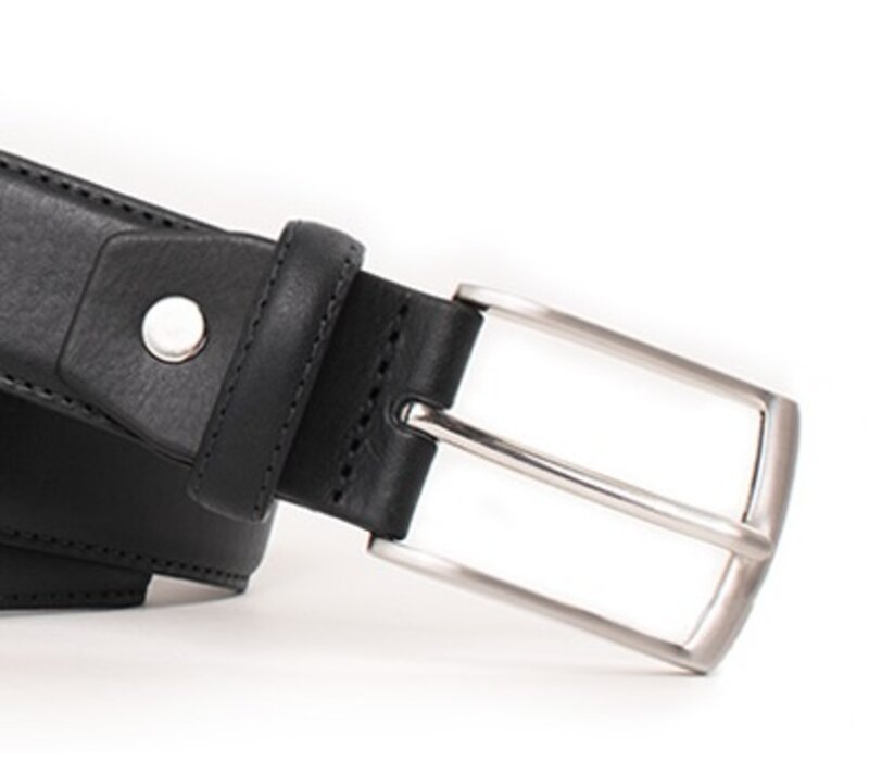 Kwalitatief hoogwaardige Tresanti riem van Italiaans zwart leer.