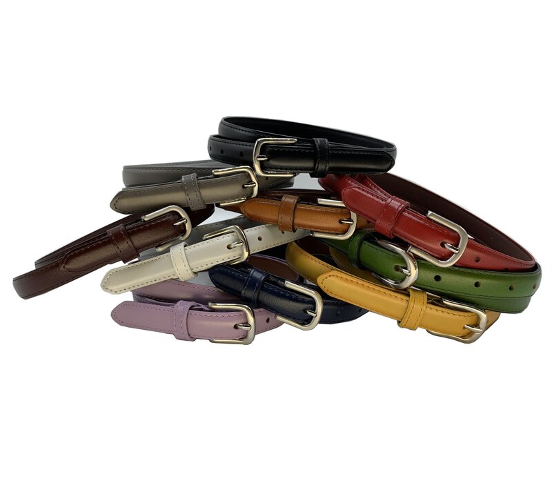 Kobalt blauwe Italiaans  leren damesriem. 2cm breed en in kleur rondgestikt.