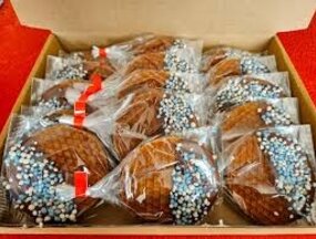 Eens wat anders dan beschuit met muisjes? Ontdek déze originele geboortetraktatie!