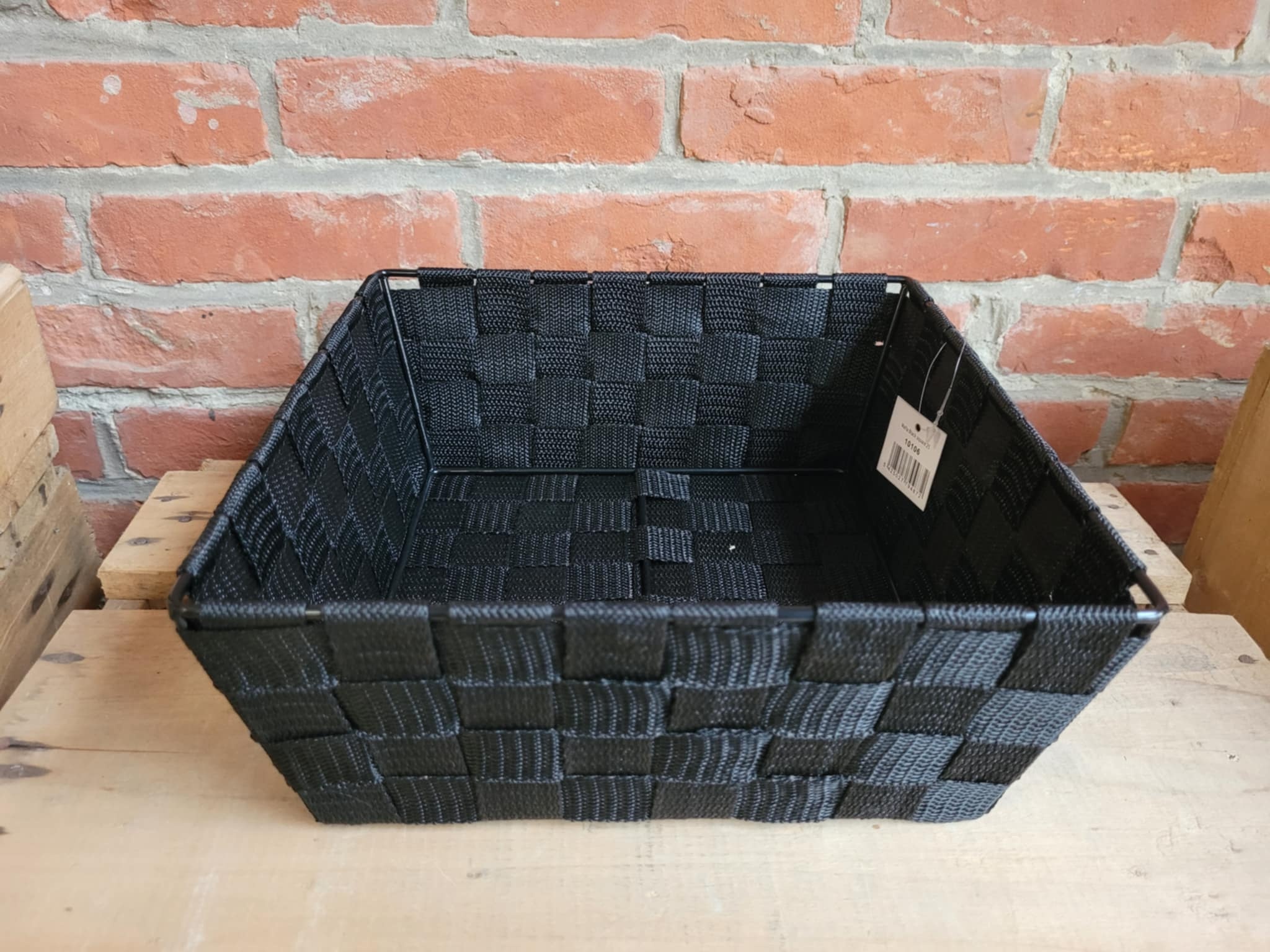 MALTA BLACK 25 SQUARE