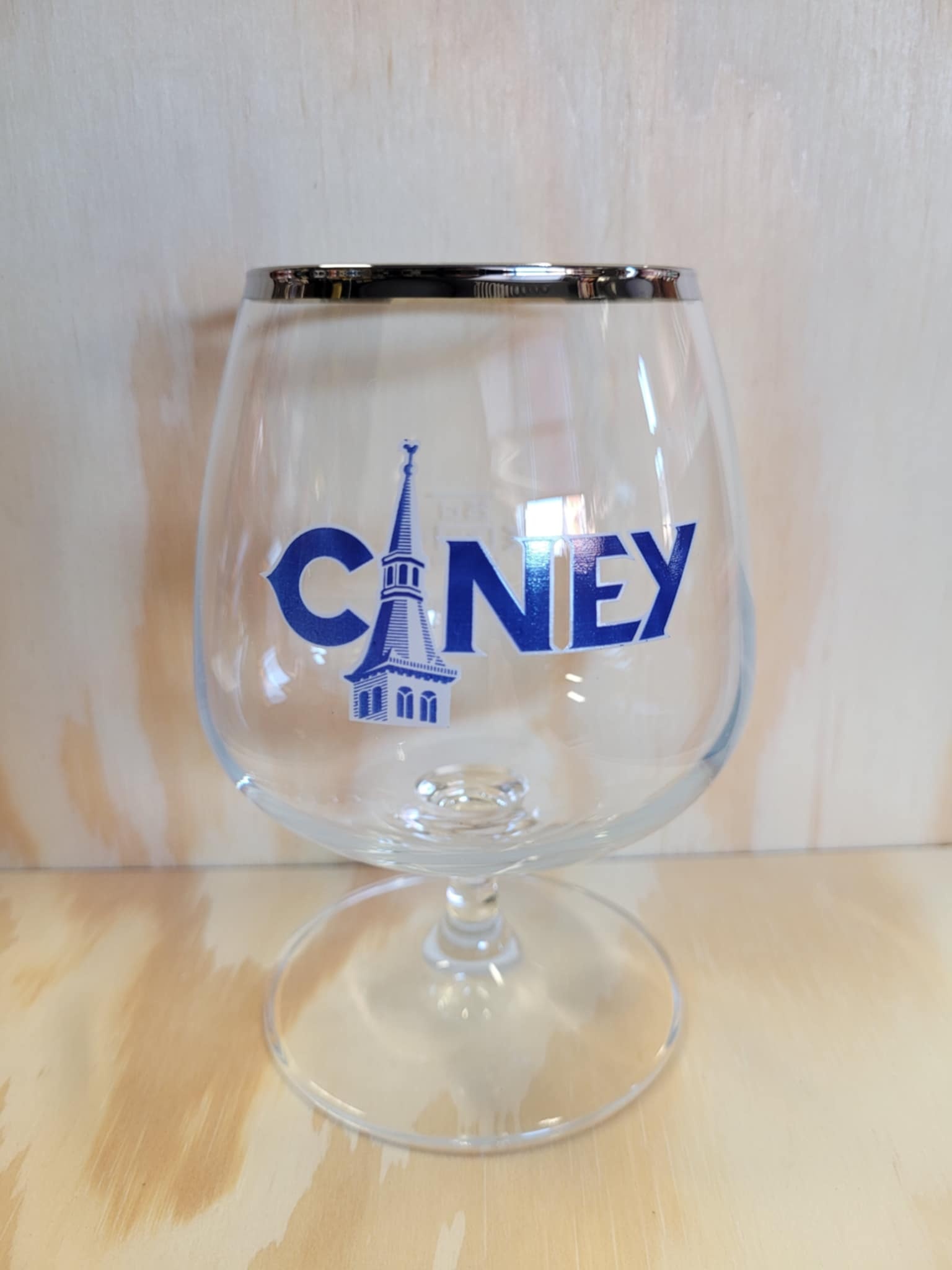 CINEY GLASS